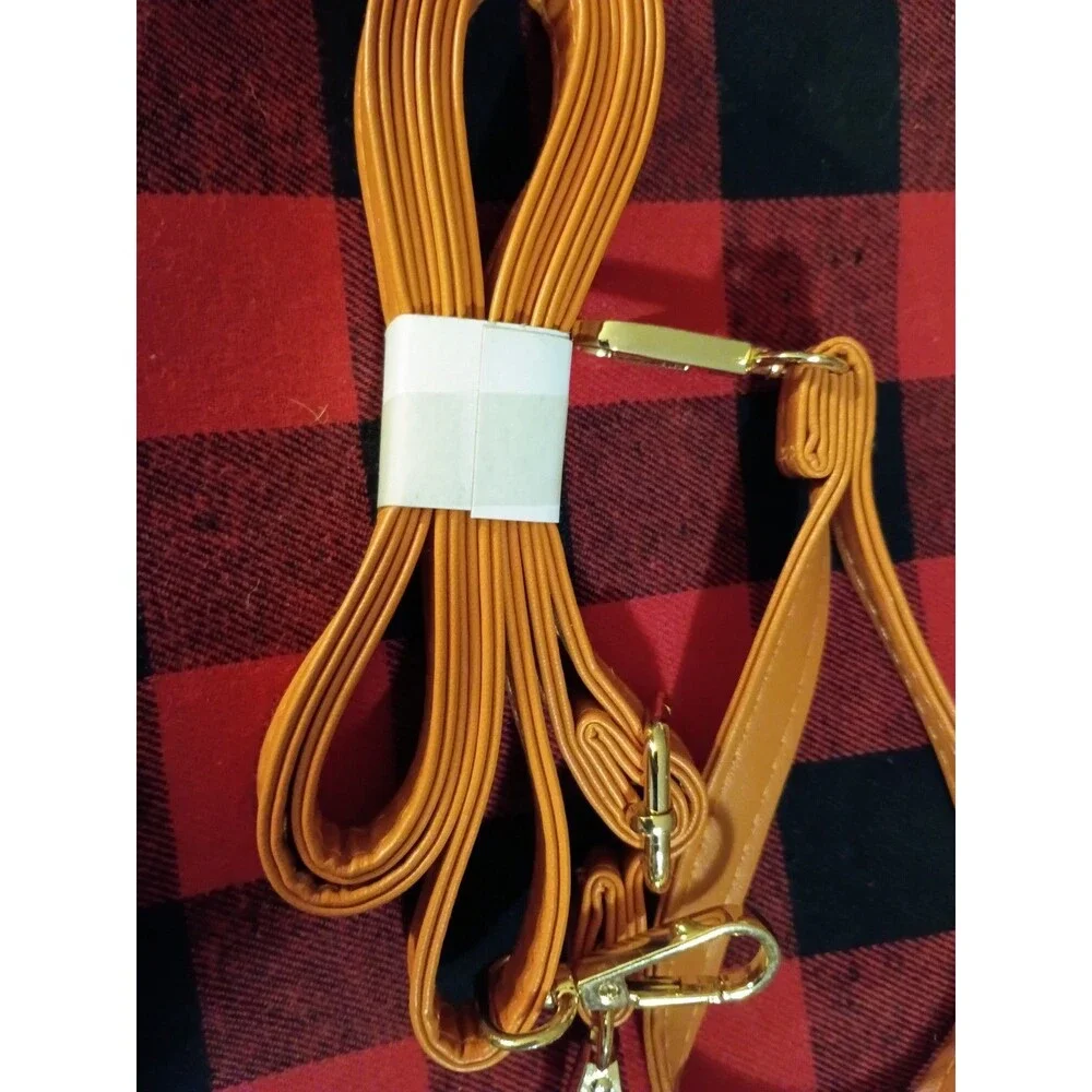Buffalo plaid crossbody purse includes a detachable orange strap - Picture 2 of 4